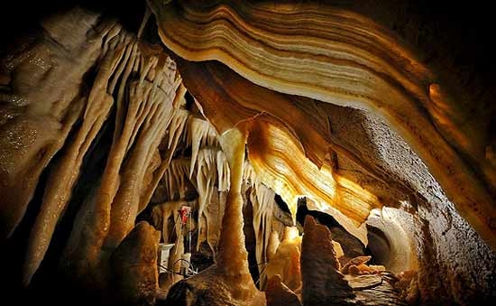غارهای شگفت انگیز اتریش در قاب تصویر