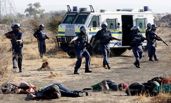 پلیس آفریقای جنوبی 34 معدنچی اعتصاب کننده را کشت