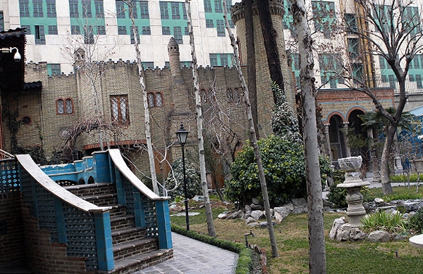 آشنایی با خانه مقدم - تهران