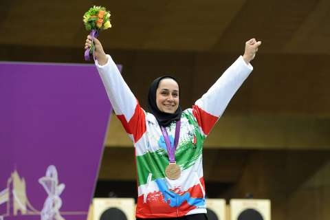 استقبال از بانوی قهرمان پارالمپیک لندن در فروگاه شیراز