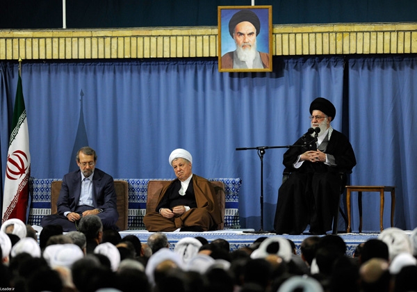حضور روسای قوا و آیت الله هاشمی رفسنجانی در کنار رهبر معظم انقلاب در سالروز میلاد پیامبر