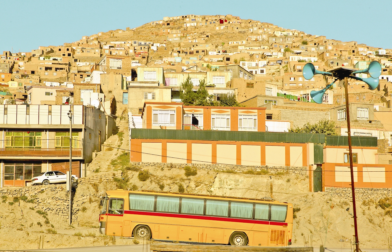 اتوبوس گردشگری - کابل