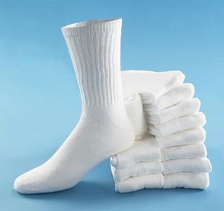 چطور کف جوراب‌ها را با آبلیمو تمیز کنیم؟