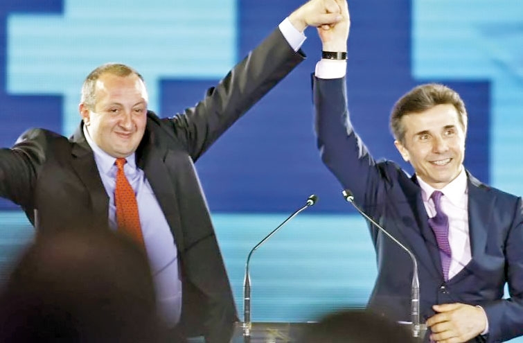 گئورگی مارگ ویلاشویلی(سمت چپ) هر چند در انتخابات به پیروزی رسیده اما بیدزینا ایوانشویلی(سمت راست)قدر