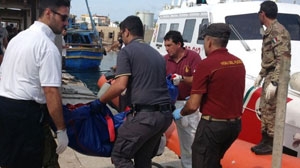 کشتی حامل مهاجران در نزدیکی سواحل مصر غرق 