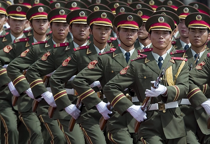 ارتش چین کوچک می‌شود