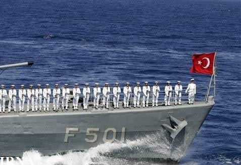 نقض حریم دریایی یونان توسط کشتی جنگی ترکیه