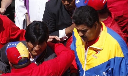 تصاویر انتقال پیکر چاوز به آکادمی ارتشی کاراکاس