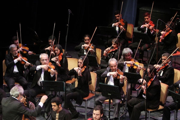 عکس‌های اجرای ارکستر ملی ایران در روز سعدی 