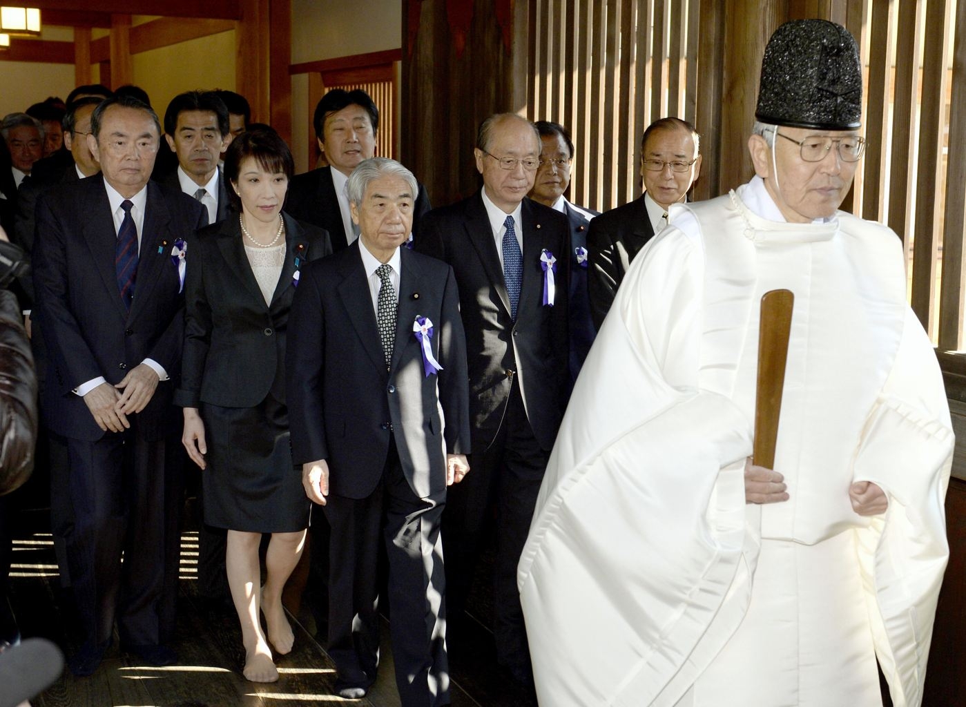 دیدار قانونگذاران ژاپنی از معبد یاسوکونی