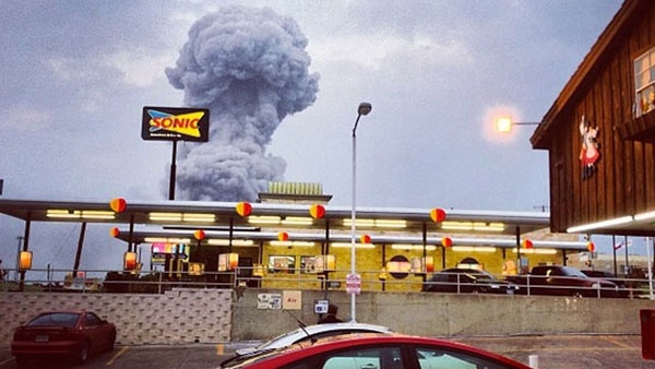 عکس‌های انفجار مرگبار در کارخانه مواد شیمیایی تگزاس