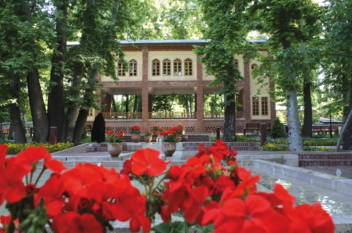 این باغ ایرانى است