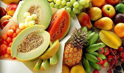 شستشوی مناسب میوه‌ها موثر در جلوگیری از ابتلا به مسمومیت‌ها