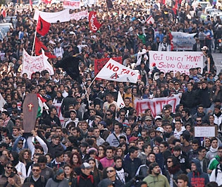 تظاهرات گسترده علیه سیاست‌های اقتصادی در پایتخت ایتالیا