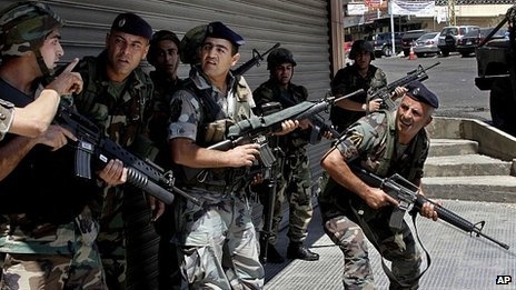 ادامه درگیری های ارتش لبنان با سلفی ها در صیدا