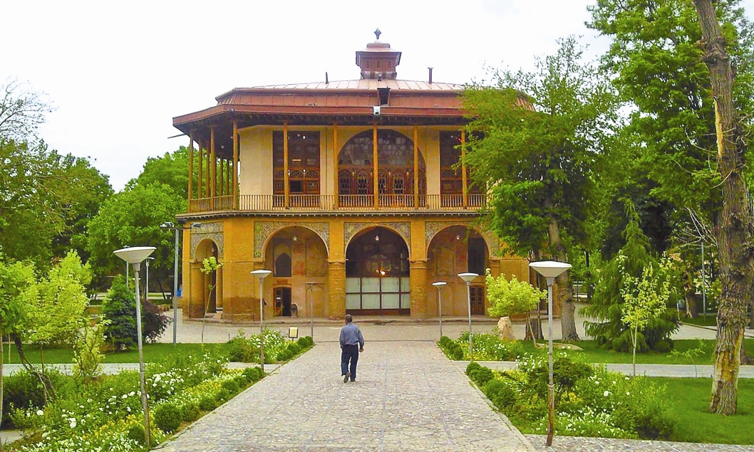 عمارت کلاه فرنگی قزوین