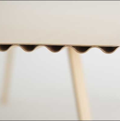 سبک‌ترین میز چوبی دنیا ساخته شد