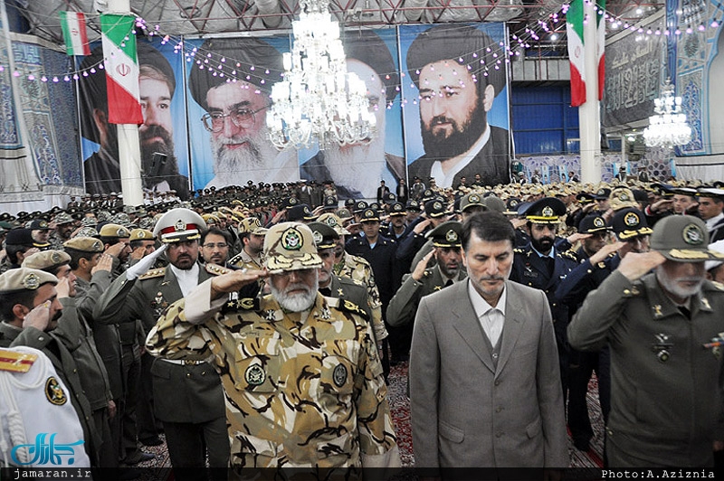  ادای احترام فرماندهان ارتش به مقام شامخ امام خمینی(س) 