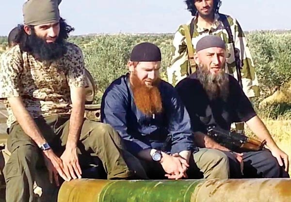 در یکی از ویدئو‌های منتشر شده گروهک تروریستی داعش تصویر عمرالشیشانی (چچنی) دیده می‌شود.