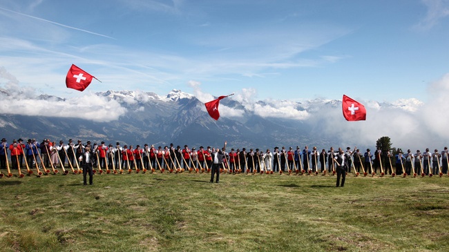 جشنواره جهانی آلفورن؛ شیپور سنتی سوئیسی‌ها