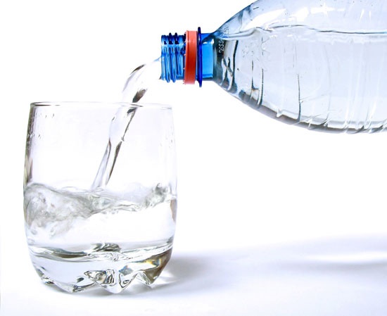 در روزهای بعد از ماه رمضان به میزان کافی آب بنوشید