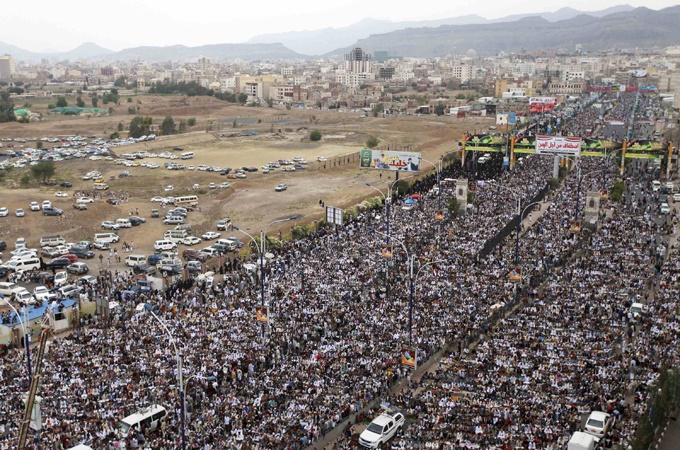 رویارویی خیابانی حوثی‌ها و حامیان دولت یمن در صنعا
