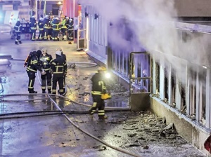 ۳ مسجد در سوئد توسط گروه‌های افراطی به آتش کشیده شد.