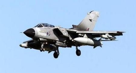 شبکه المیادین: انگیس ۸ جنگنده خود را به عراق فرستاد