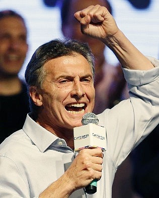 چرخش قدرت در آرژانتین ا ماکری محافظه کار رئیس جمهور شد