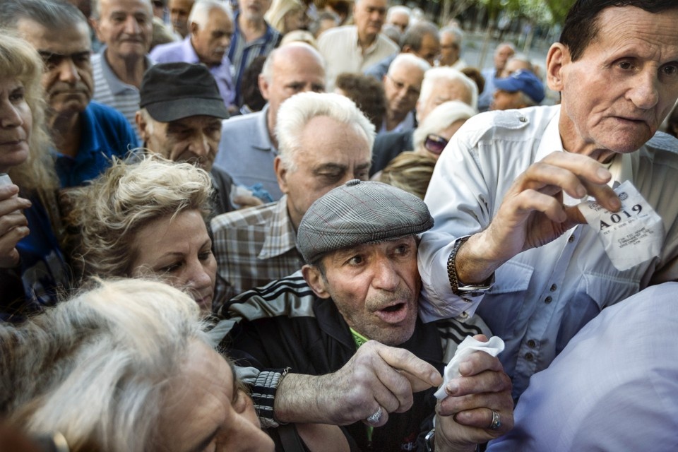  تداوم بحران مالی یونان و ناامیدی ۸۹ درصد مردم از آینده خود