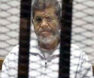 محاکمه مرسی و دهها عضو اخوان المسلمین مصر 