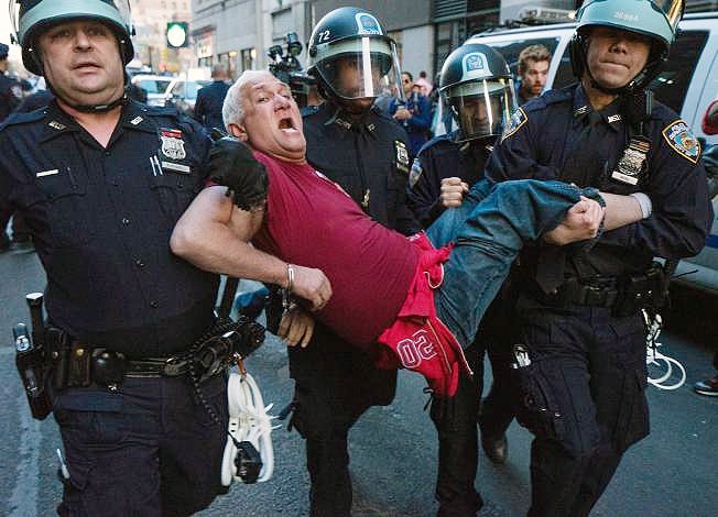  اعتراض های گسترده مردم آمریکا به خشونت و بی رحمی پلیس این کشور