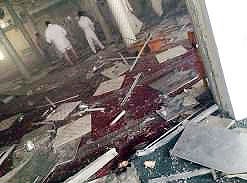 حمله انتحاری به یک مسجد شیعیان در عربستان با ۳۵ شهید و زخمی