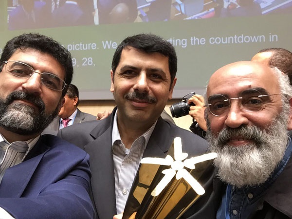 تصاویر اهدای جایزه وسیس۲۰۱۵ به کشورهای برتر؛ جایزه ایران را شاه‌حسینی گرفت