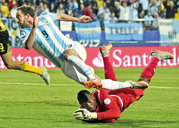 صعود آرژانتین، پاراگوئه و اروگوئه به یک چهارم نهایی کوپا آمریکا