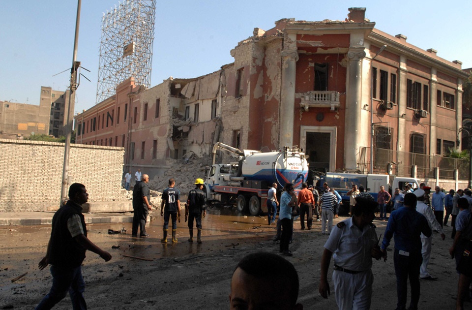 انفجار خودرو بمب‌گذاری شده مقابل کنسولگری ایتالیا در قاهره