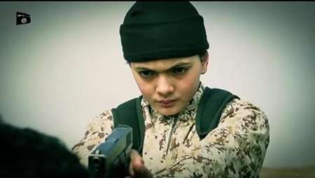 نوجوان داعشی در موصل سرکرده خود را پس از ازدواج با مادرش کشت