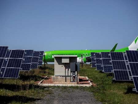 فعالیت دومین فرودگاه خورشیدی جهان در آفریقای جنوبی 