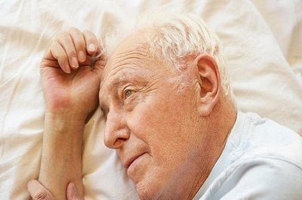 درمان بی‌خوابی سالمندان به شیوه «رفتاردرمانی شناختی»