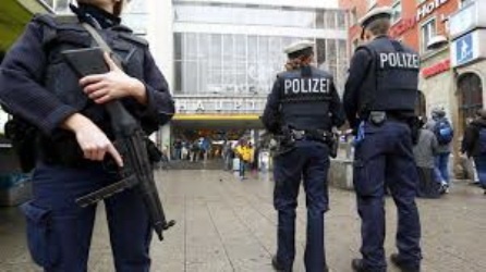 بازداشت ۵ مظنون وابسته به داعش در آلمان
