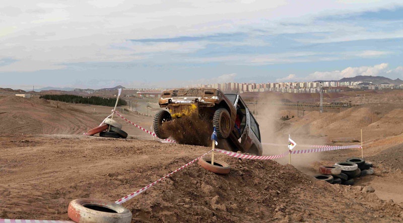 تصاویری از مسابقات آفرود در مجموعه ورزشی سرزمین ایرانیان
