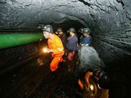چین تولید زغال سنگ خود را ۶۰ میلیون تن کاهش می‌دهد 