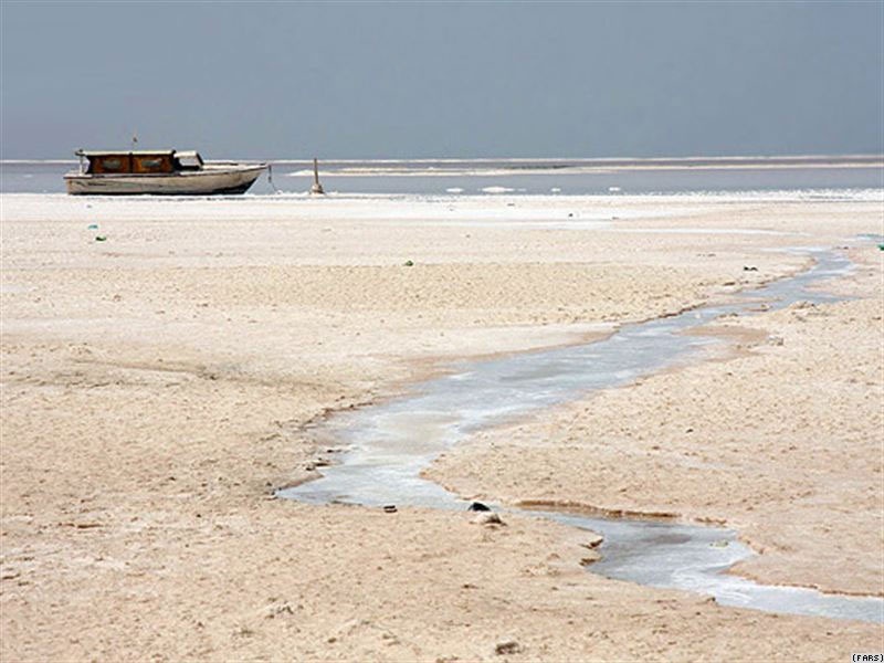 طرح‌های احیای دریاچه ارومیه باید اولویت‌بندی شود