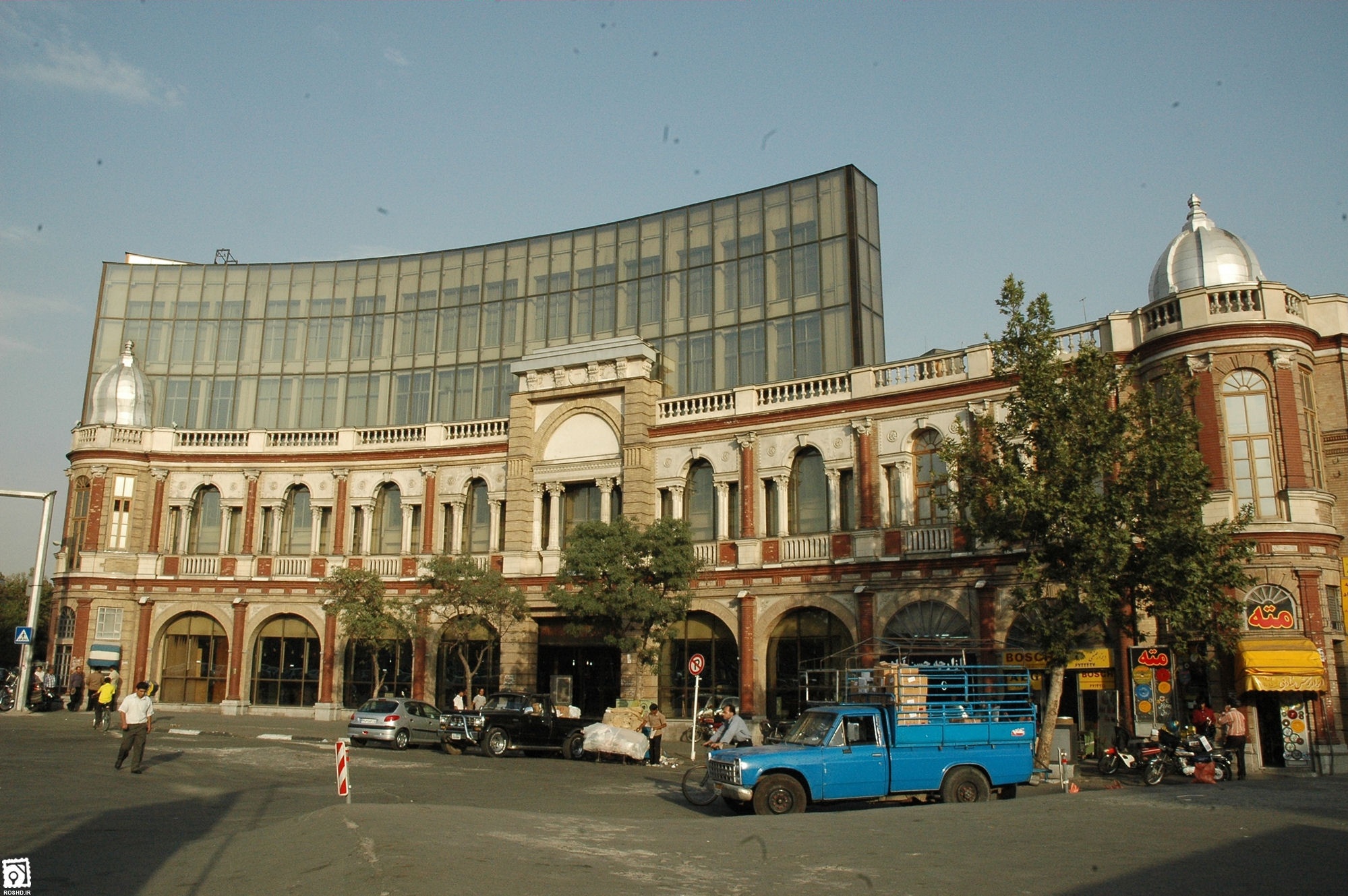 میدان حسن اباد