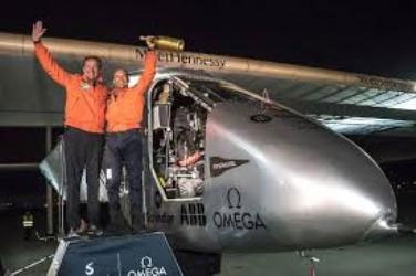 هواپیمای خورشیدی سولار ایمپالس ۲ به سفر دور دنیای خود پایان داد