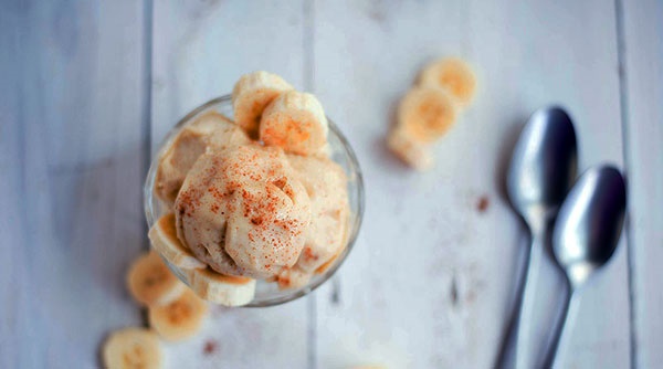 آشنایی با روش تهیه بستنی خانگی موز با دارچین