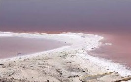 کاهش ۳۰ سانتی‌متری ارتفاع آب دریاچه ارومیه در یک ماه اخیر
