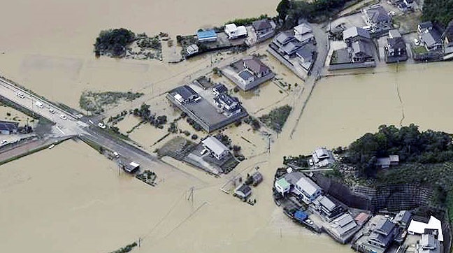 توفان مالاکاس ژاپن را در هم کوبید