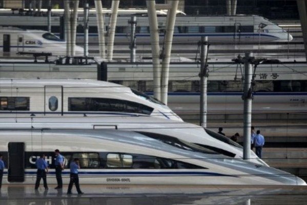 قطارهای تندروی چینی با سرعت ۵۰۰ کیلومتر در ساعت