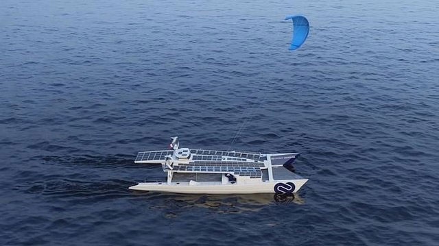 سفر دریایی دور دنیا با قایق خورشیدی 